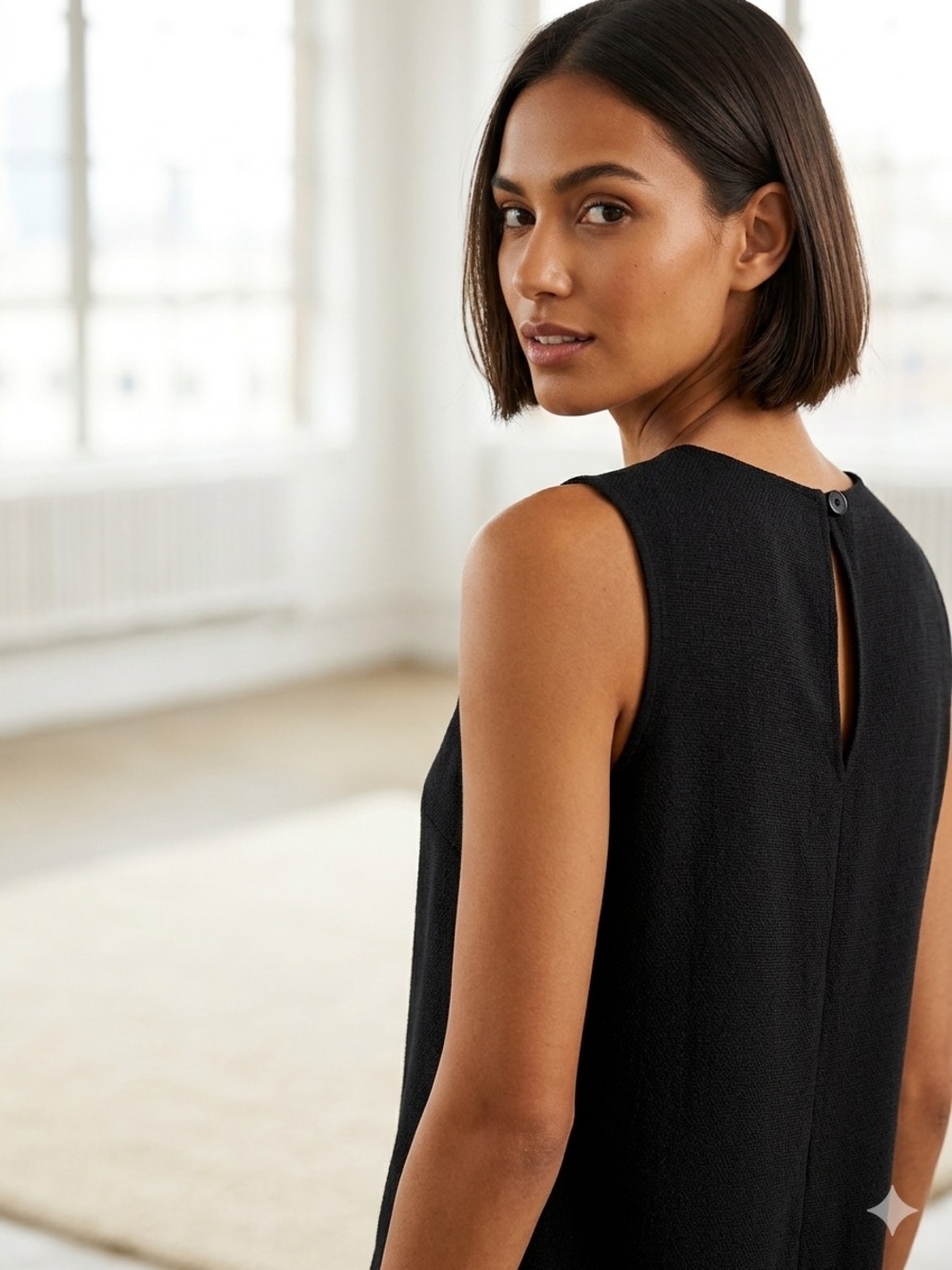 Patchington Black Textured Sleeveless Shell Top - Size Medium - Minimalist